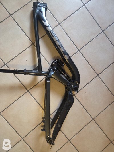 Trek Slash 8 2023