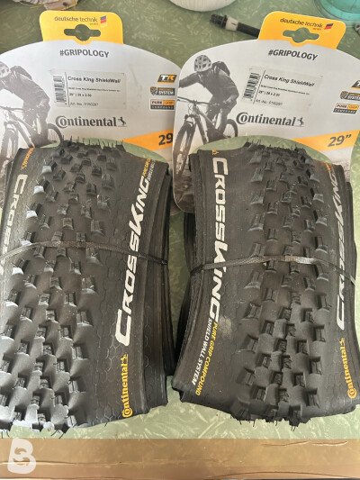 Continental Cross King Shieldwall