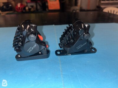 Shimano pinze freno 105 Di2 BR-R7170 2/12v