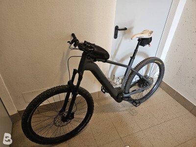 Cube REACTION HYBRID 29' size XXL batteria da 750Wh 1600 km percorsi cambio SRAM 2022