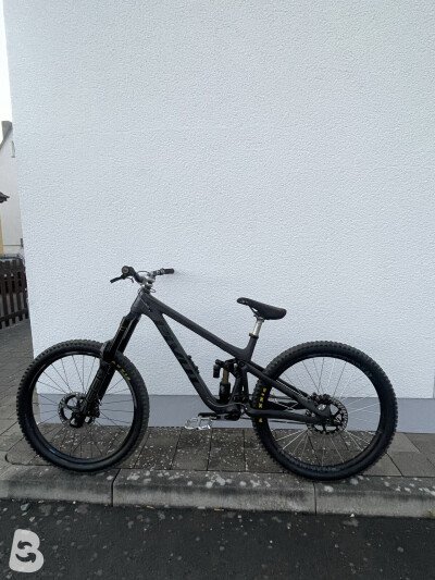Pivot Mach 6 2025