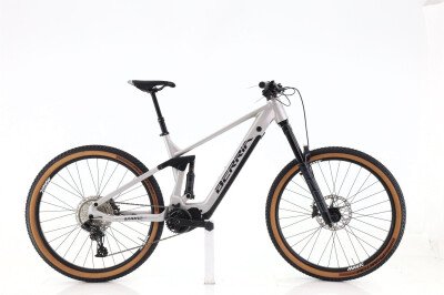 Berria Mako Hybrid HP 2022