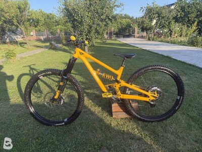 YT Industries Capra CORE 3 29 2025