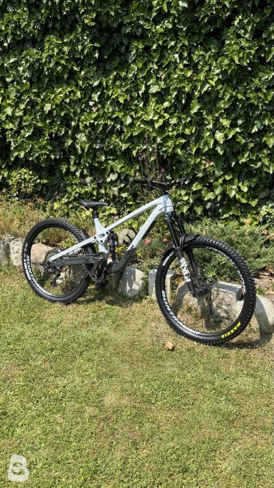 Trek Slash 8 Gen 6 2025