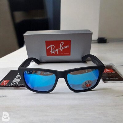 Ray-Ban Justin RB4165 - Nero Opaco/Blu Specchiato Polarizzato 2025