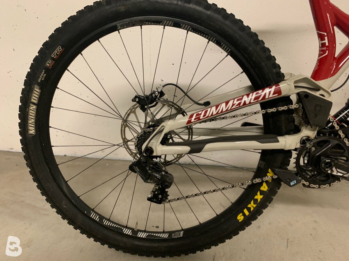 Commencal supreme 2025 8 2011