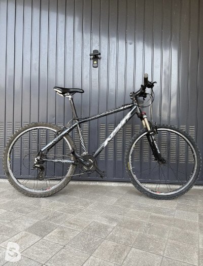 Nuzzi Z-Two 2000