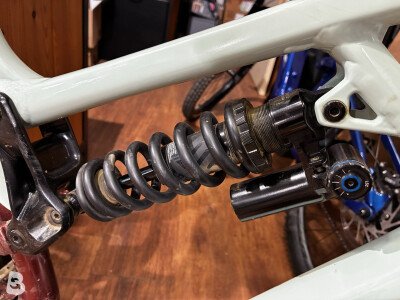 RockShox Vivid coil DH W/ ultimate piggyback 2024