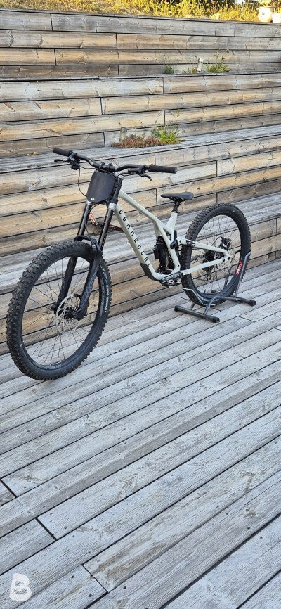 Commencal SUPREME DH V5 RIDE 2025