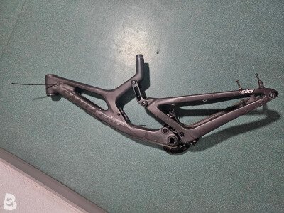 Santa Cruz V10 2020