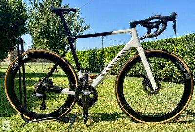 Canyon Ultimate CF SL 8 Aero 2023