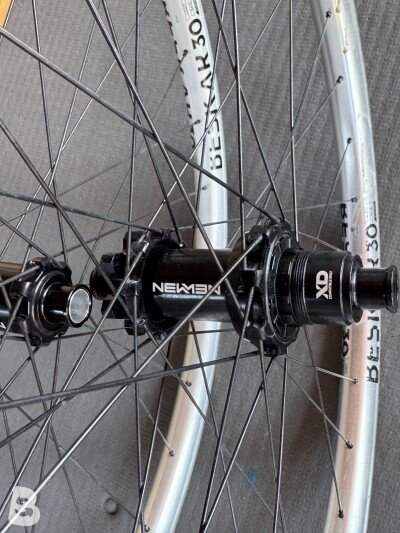 Newmen BESKAR 30 Strong