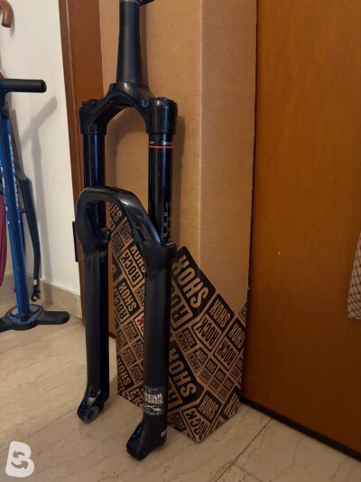RockShox Lyric Charger 2.1 RC2 2023