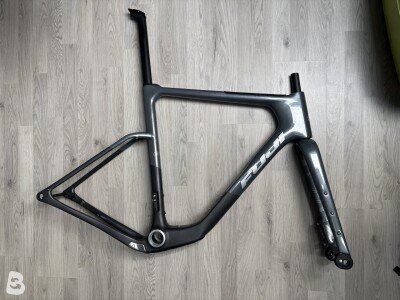 Fuji Jari 1.1 Carbon 2023