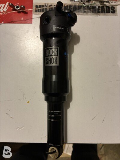 RockShox Deluxe select+ 2023