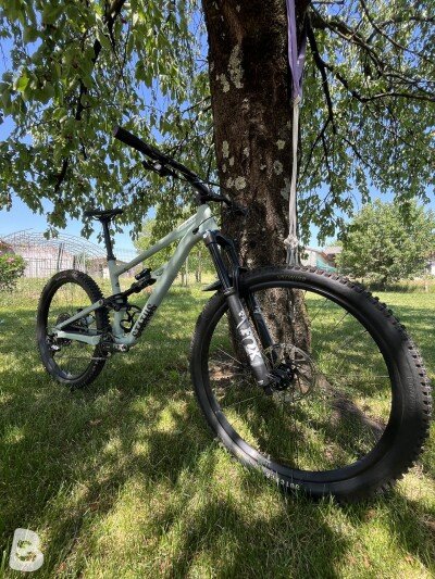 Specialized Status 160 2023