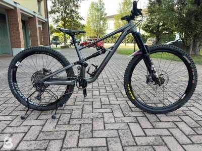 Specialized Status 160 2022
