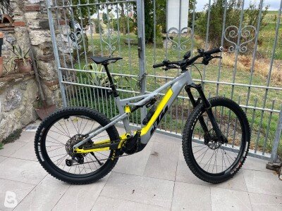 KTM MACINA KAPOHO 7972 2023
