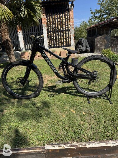 Trek Session 8 2025