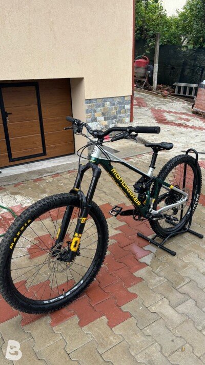 Mondraker Superfoxy R 2024