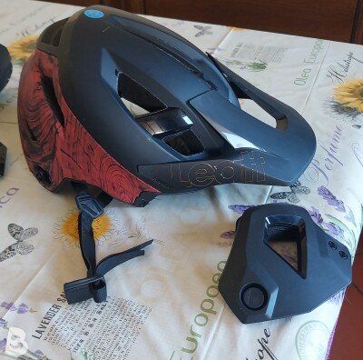 Leatt Enduro 3.0 2025