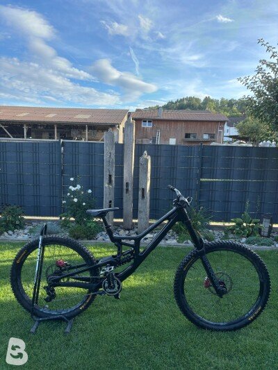 Santa Cruz V10 2026