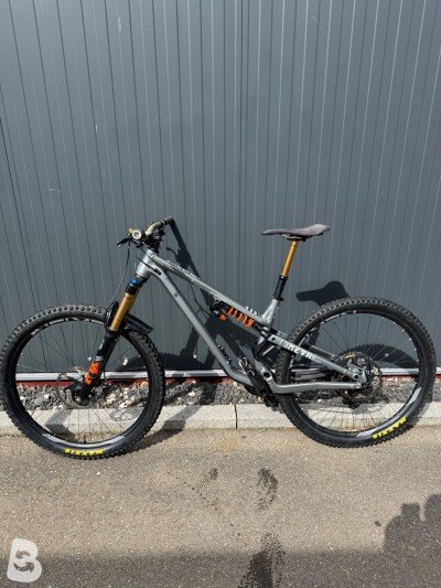 Commencal META TR RACE FOX 2022