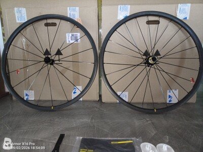 Mavic Ksyrium pro carbon SL haute route