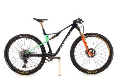 Orbea Oiz M-Team y XTR 2025
