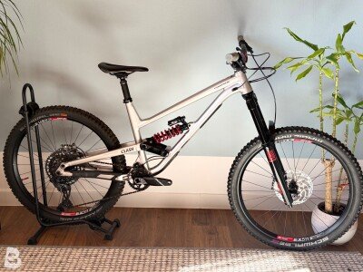 Commencal Clash À LA CARTE CHAMPAGNE 2022