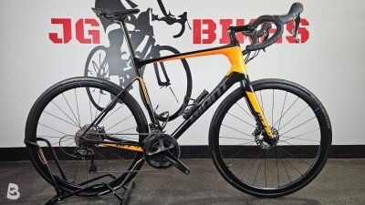 Giant deffy advanced 2 disc + carbon wheels 2019