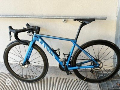 Canyon Ultimate CF SL Disc 8.0 Di2 Aero + MISURATORE DI POTENZA GARMIN VECTOR 2 2020