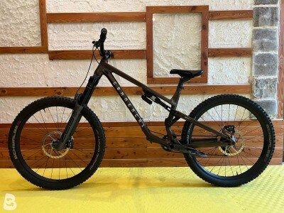 Commencal Meta TR V4 frozen brown 2025