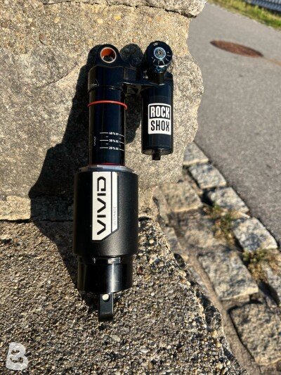 RockShox Vivid Ultimate RCT2 2025