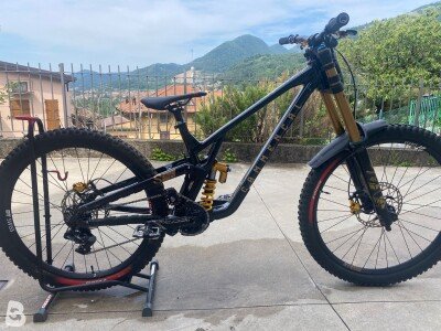 Commencal Supreme V5 frame 2024