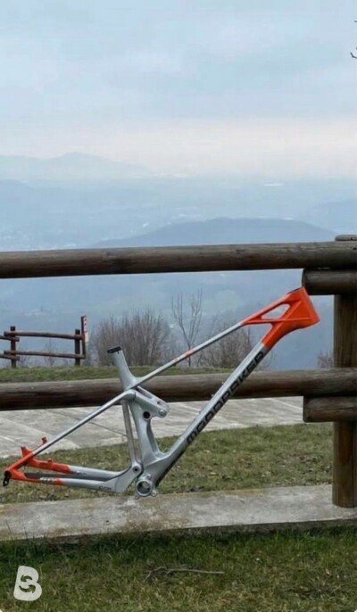 Mondraker RAZE CARBON R 2023
