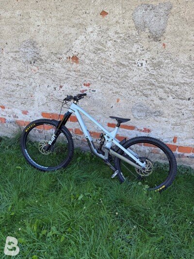 Trek Slash 8 2025