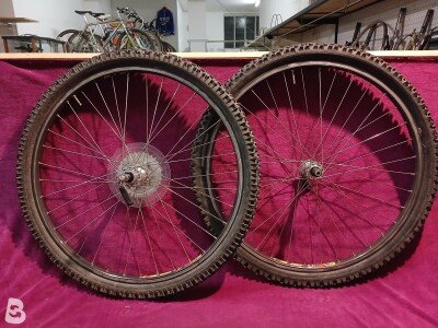 cerchi FIR Vela e mozzi Shimano XT 7V. mtb