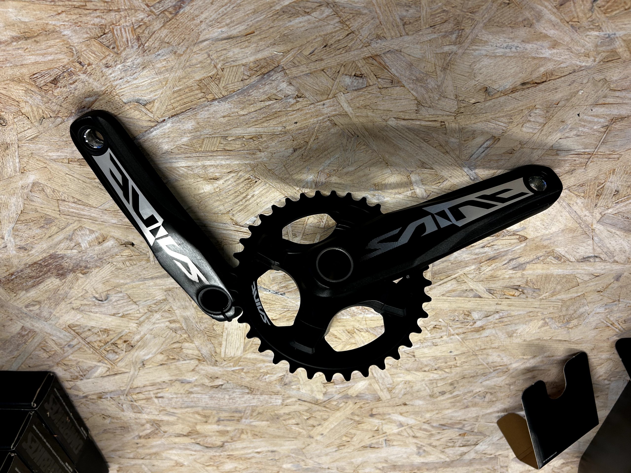 Shimano Saint Crankset