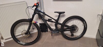 Canyon Spectral CF8 2025