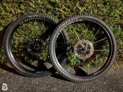 Mavic Mavic E-Deemax 29, 30 mm Innenbreite, geschweißt, PFP, Tubeless Ready, 28 Speichen