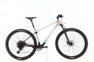 Berria BRAVO 6 2022