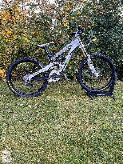 YT Industries Tues 2010