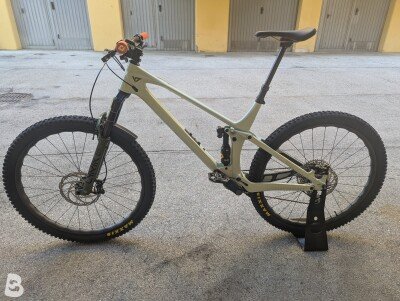 YT Industries Izzo custom 2020