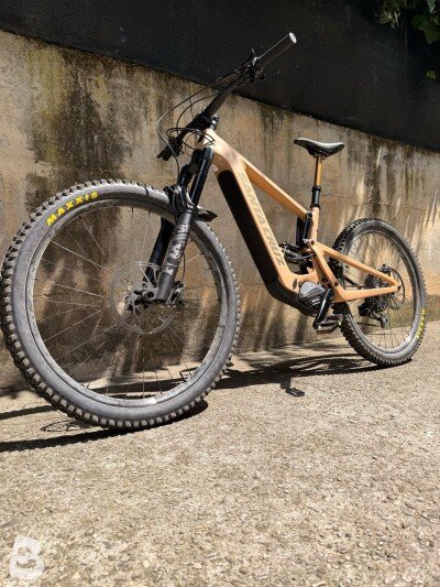 Santa Cruz BULLIT R / Carbon CC 2024