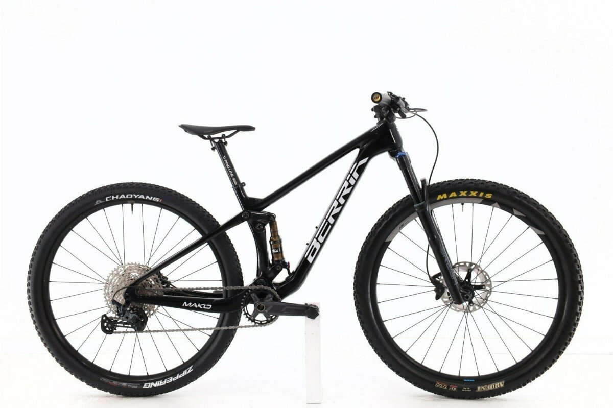 Berria Mako Carbon SLX used