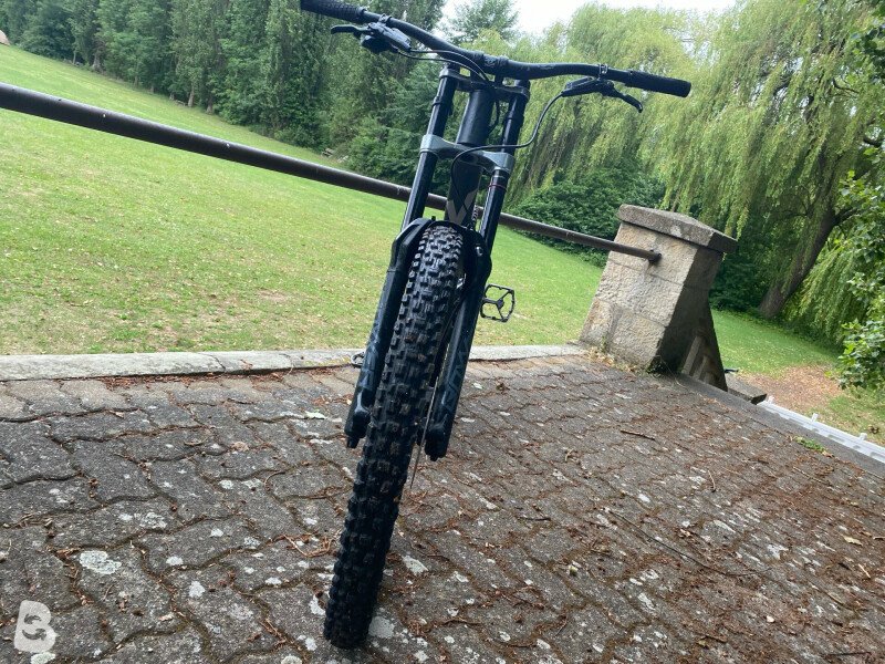 yt industries tues base