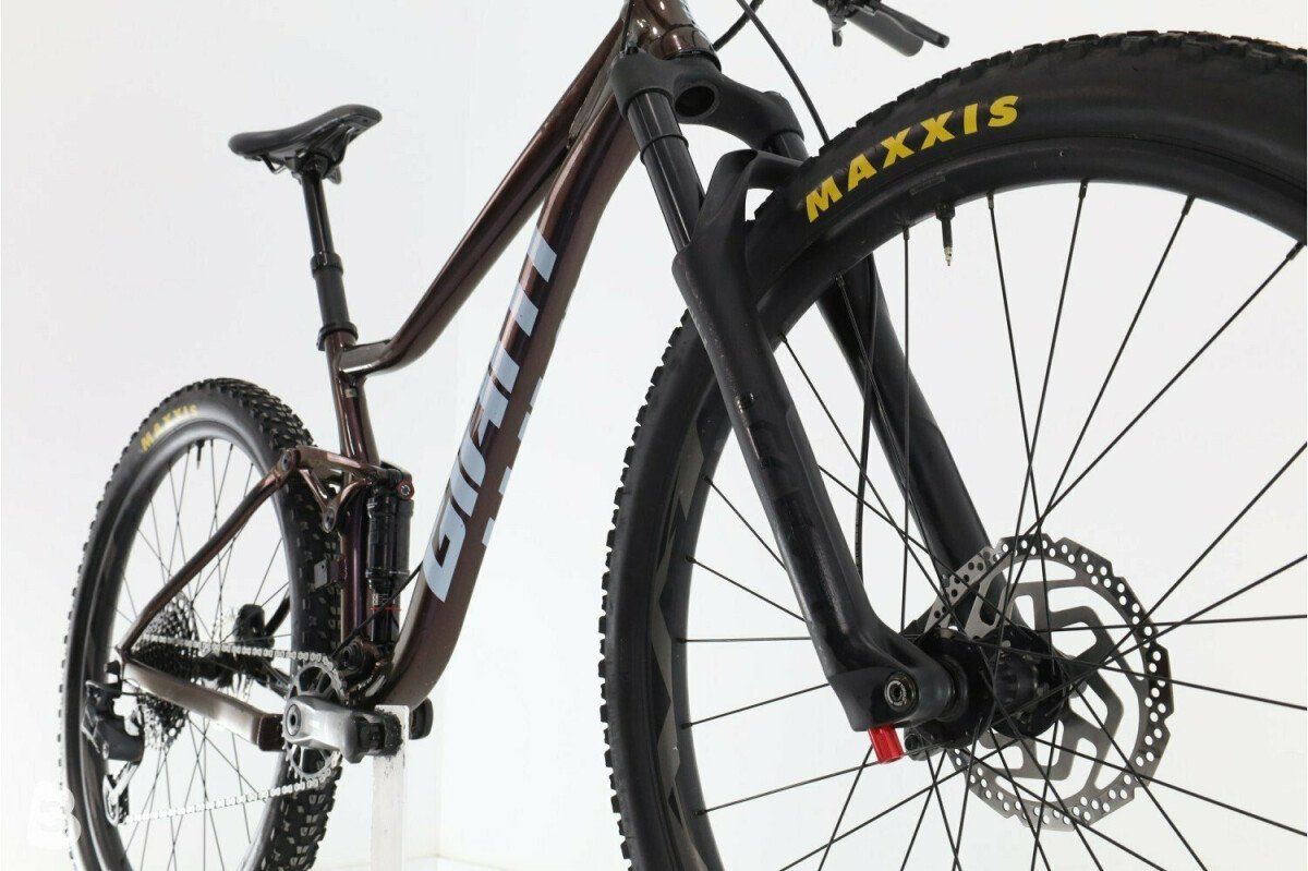 2021 giant top stance 1