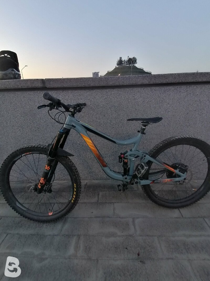 Giant reign cheap 3 2018