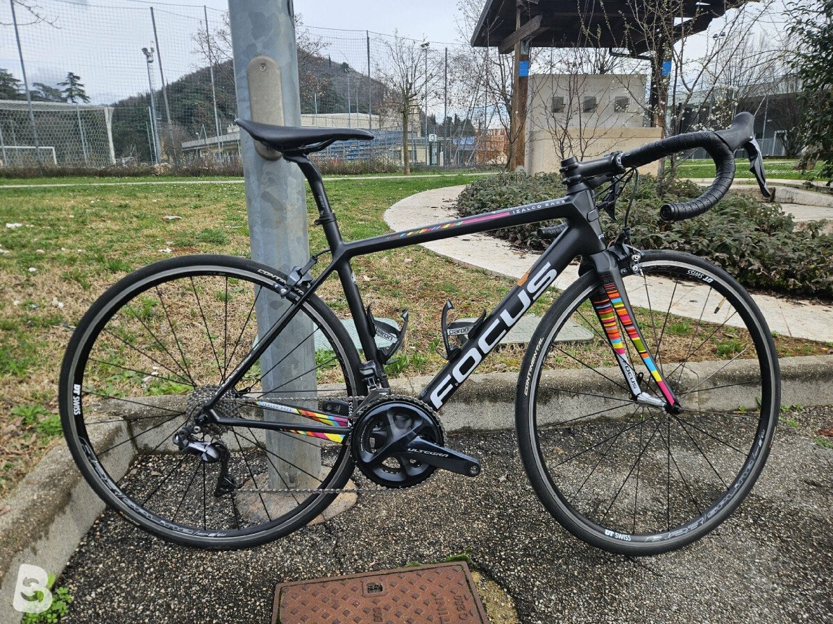 Focus Izalco Race Ultegra Di2 2018 used